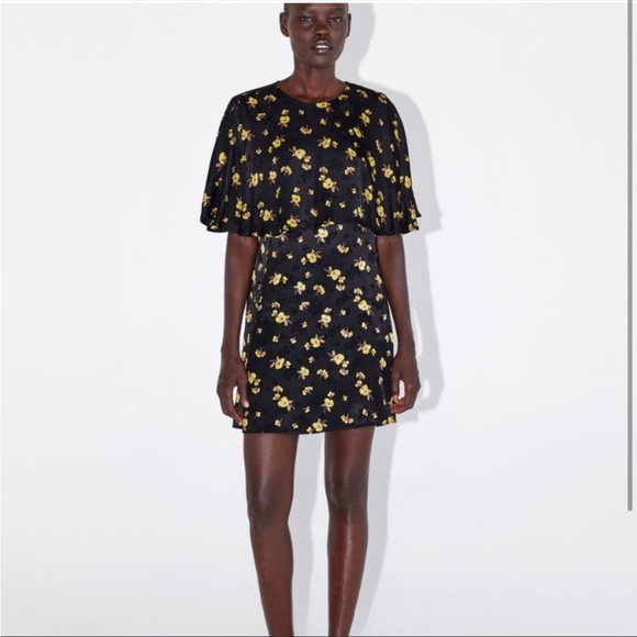 Zara Dresses & Skirts - Zara Women’s Size L Black/Yellow Floral Mini Dress With Cape Like Sleeves